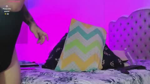 Sammy Saenz ig Sammysaenz  online show from February 5, 12:58 am