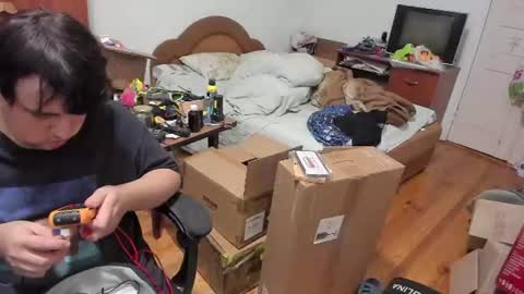 1141323  my Lord Mister Max   moms treasure online show from August 2, 12:01 am