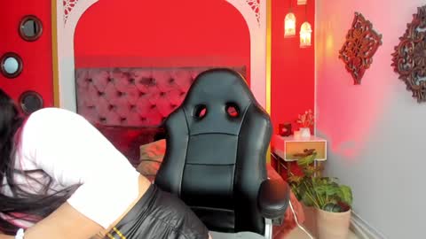 Snapshot of sabrina_sabrock_ chatting on January 26, 3:17 am Sabrina online show from January 26, 3:17 am