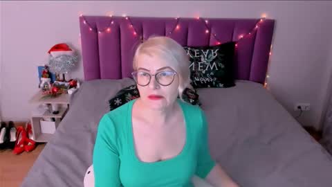 Sabrina MacMarren online show from January 11, 5:52 pm