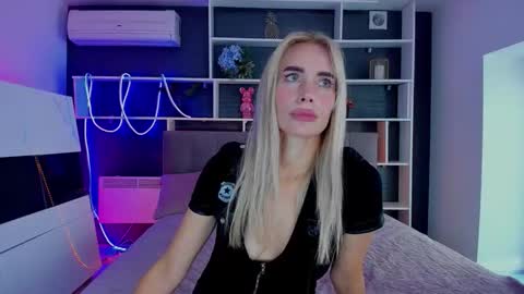 Sabrina online show from October 14, 11:46 am