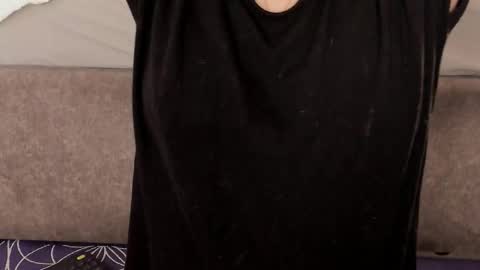 S A B R I N A  online show from November 16, 12:18 pm