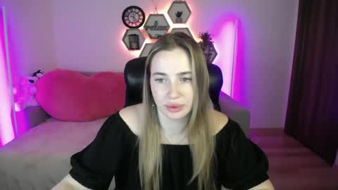 Sabrina Violet online show from July 25, 8:23 am