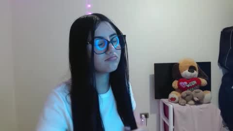 Snapshot of sahaliefox_ chatting on October 8, 11:21 pm Sahaliefox online show from October 8, 11:21 pm
