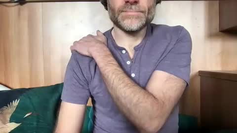 saint009 online show from February 14, 1:29 pm