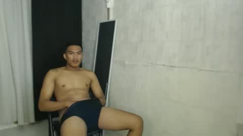 Taylor online show from November 8, 6:33 pm