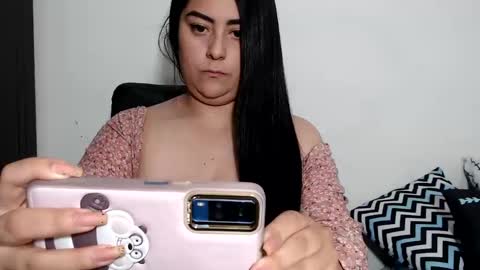 Snapshot of sakhmett chatting on March 4, 3:55 am Sarah online show from March 4, 3:55 am