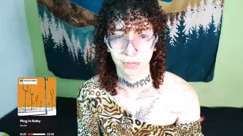 Sam online show from April 26, 7:11 pm