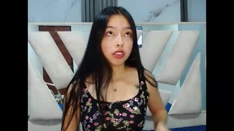 salethjonescl202 online show from March 29, 7:59 pm