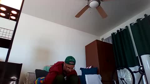 salis1981 online show from February 16, 8:55 pm