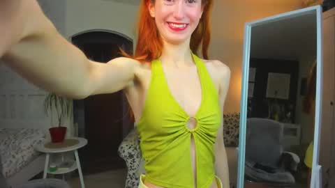 Snapshot of sallybiscuit chatting on October 11, 12:43 pm Sally online show from October 11, 12:43 pm
