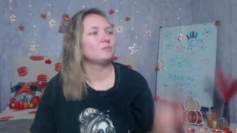 Sally online show from November 26, 9:00 pm