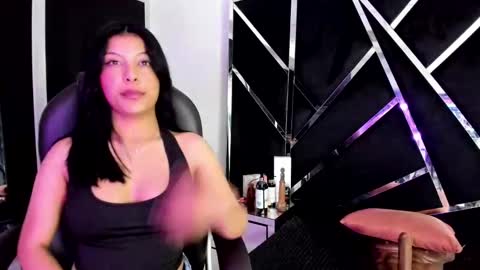 Snapshot of salmaportman_ chatting on September 27, 4:21 am salmaportman_ online show from September 27, 4:21 am