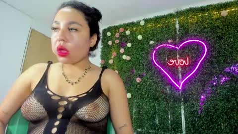 salome online show from February 19, 6:43 pm