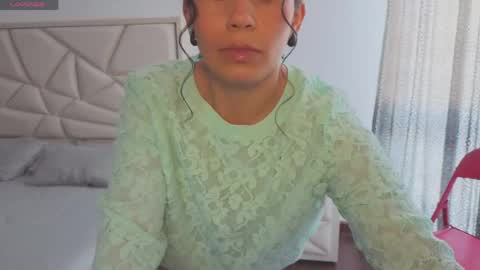 Salome  online show from May 12, 4:27 pm