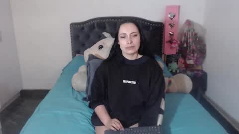 Snapshot of salomefox2 chatting on October 18, 6:50 am yenny online show from October 18, 6:50 am