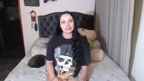 yenny online show from March 12, 3:43 am