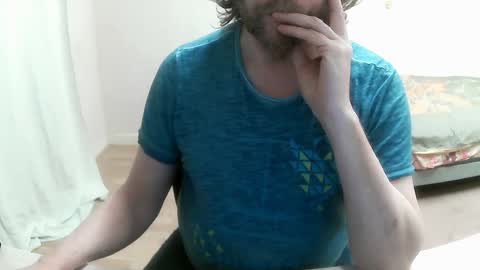 Saltimbanquier  Salt  ou  Banquier  online show from February 14, 3:58 pm