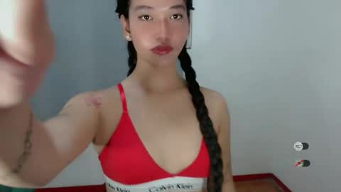 Snapshot of salva_fuckdoll chatting on October 6, 3:13 am Salva online show from October 6, 3:13 am
