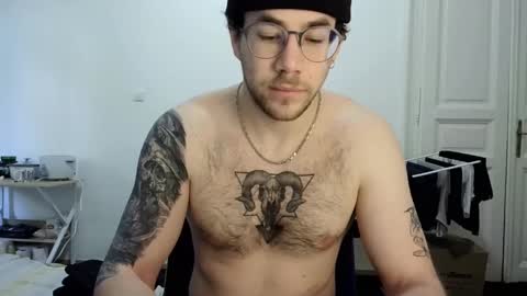 Zac online show from February 21, 10:28 am