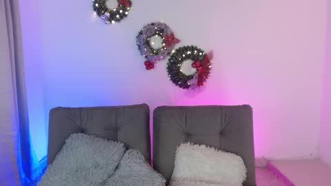 SAM AND BRENDA online show from January 8, 12:15 pm