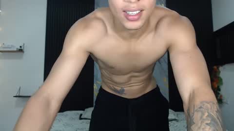 sammmikee online show from February 22, 1:33 am