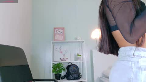   online show from January 9, 11:49 am