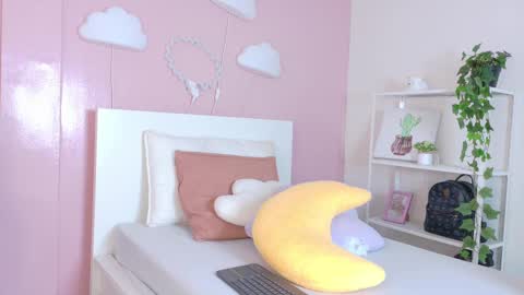   online show from November 9, 12:19 pm