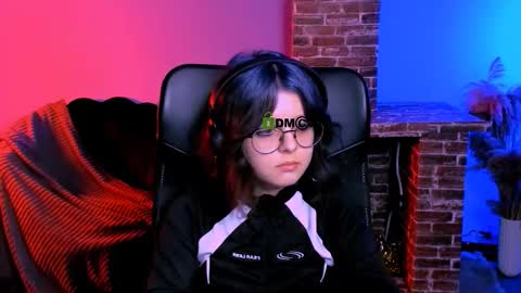 samanta_hotty online show from December 18, 9:10 pm