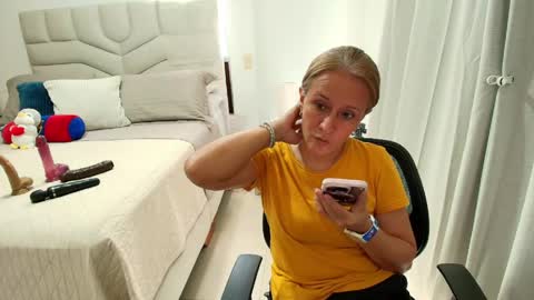 Samanta Stone online show from May 5, 7:41 pm