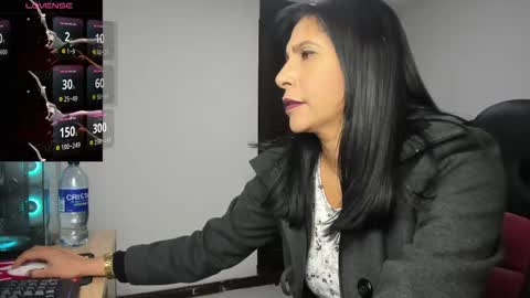samantha1_rosse01 online show from June 4, 9:32 pm