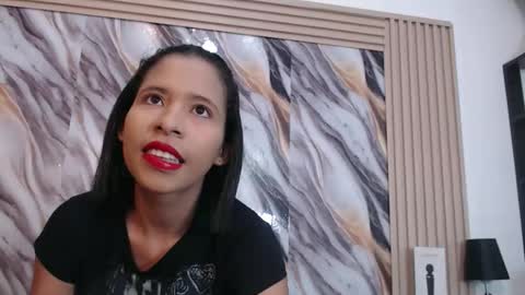 lizzy online show from December 2, 12:42 am