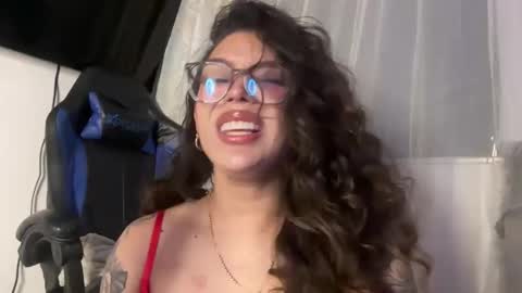 Samantha Bernardo online show from April 10, 6:30 am