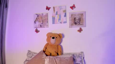 Samara is my name a pleasure delighted that you are here leave your thumb up it is important to me online show from February 7, 10:30 pm