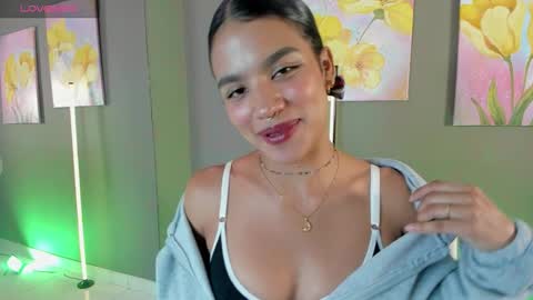 Samarha Gomez online show from November 18, 8:01 pm