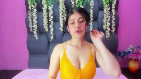 Snapshot of samarhamiller_ chatting on September 30, 2:38 pm samarhamiller_ online show from September 30, 2:38 pm