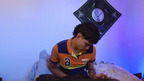 samevansx online show from January 9, 7:30 pm