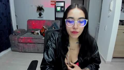 SARA online show from November 12, 1:52 am