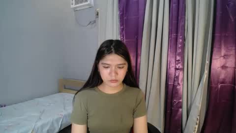 Snapshot of sampaguita_pinayxx chatting on February 27, 9:29 am SOFIA online show from February 27, 9:29 am