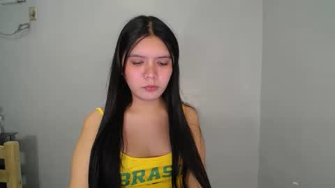 Snapshot of sampaguita_pinayxx chatting on September 9, 1:33 pm SOFIA online show from September 9, 1:33 pm