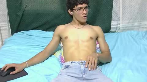 samuel_hills_ii online show from February 18, 7:57 pm