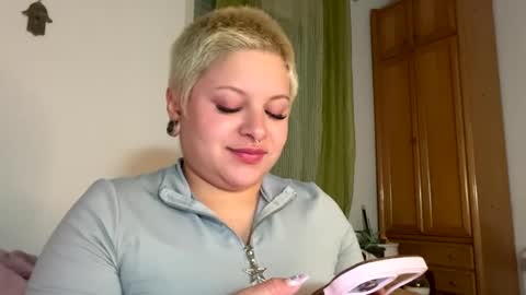 Samymoon online show from February 8, 7:50 pm