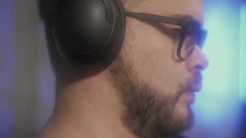 Sanders online show from March 7, 4:34 am