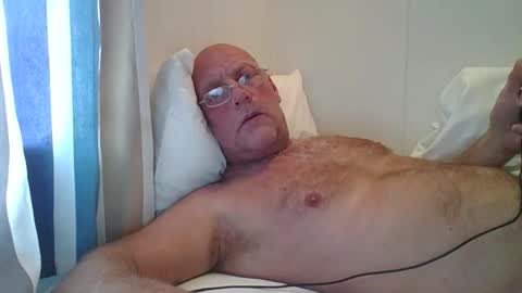 Snapshot of sandnesrune523 chatting on October 13, 11:12 am sandnesrune523 online show from October 13, 11:12 am