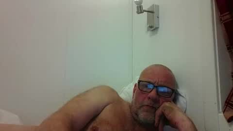 sandnesrune523 online show from February 13, 5:55 am