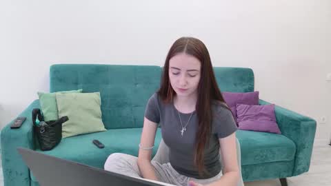 sandra prafer online show from March 2, 5:08 am