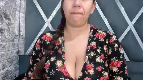 sandraclarkx69 online show from February 5, 12:06 pm