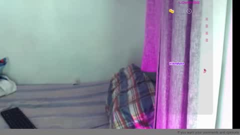 sandy_straw online show from September 22, 3:32 am