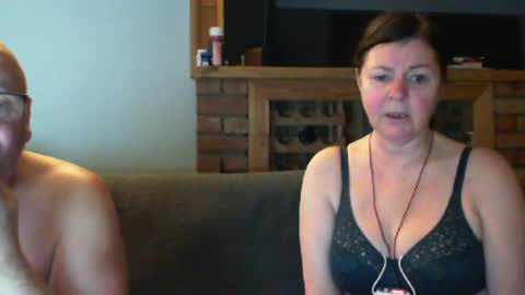 Snapshot of sanroom chatting on January 22, 4:02 pm sanroom online show from January 22, 4:02 pm