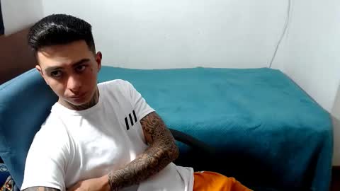 Snapshot of santi_ss chatting on September 29, 11:37 pm santi_ss online show from September 29, 11:37 pm
